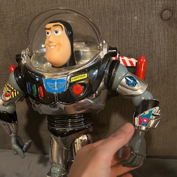 Intergalactic Buzz Lightyear- Disney Thinkway - Picture 12 of 13